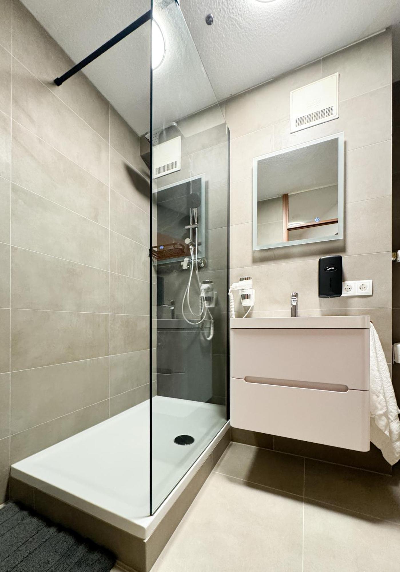 Modern Living In Karlsruhe - Frieden Apartments Dış mekan fotoğraf